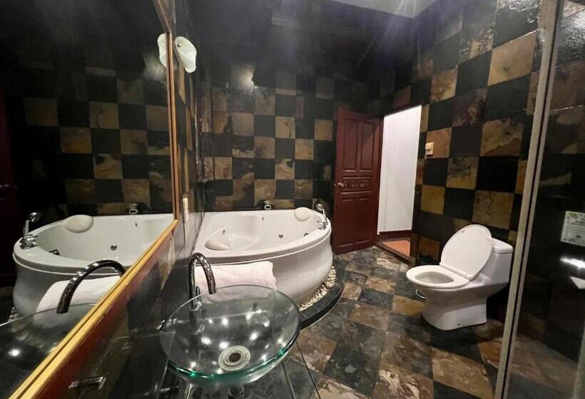 بنسيون Talay Naiharn Villa