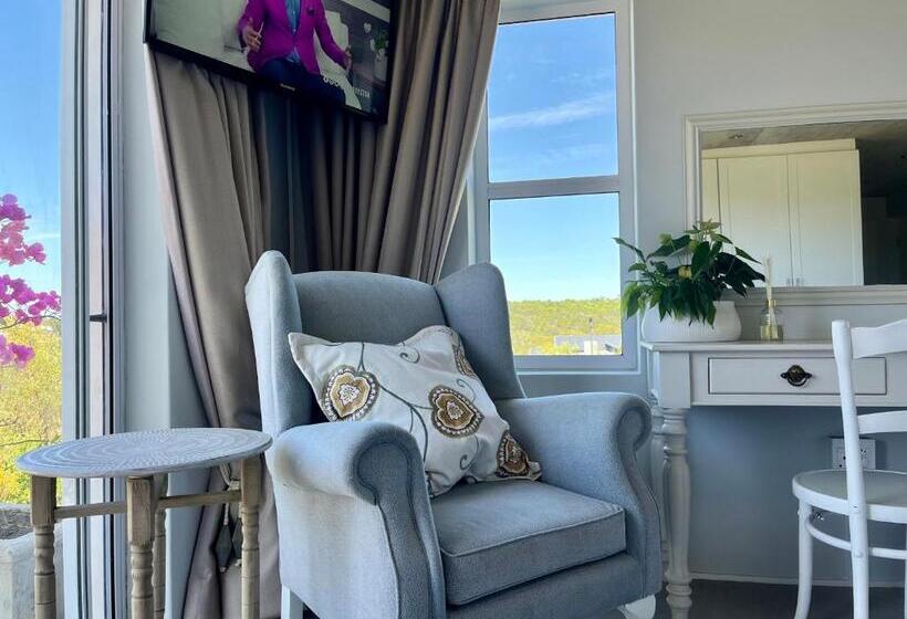 ペンション The Lily Suite