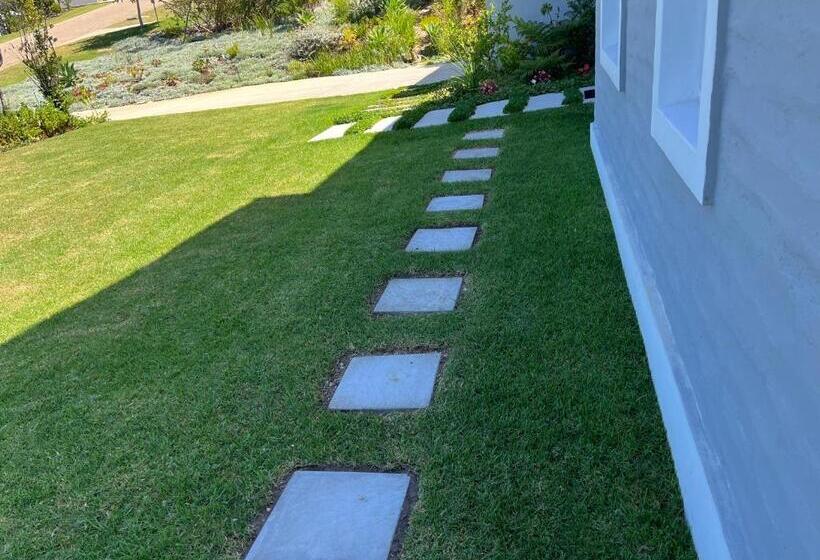 ペンション The Lily Suite