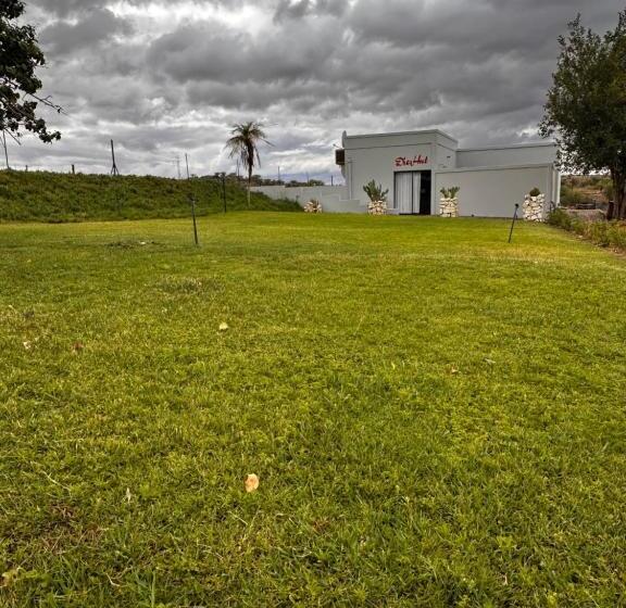 ペンション The Olive Branch Guesthouse And Animal Sanctuary