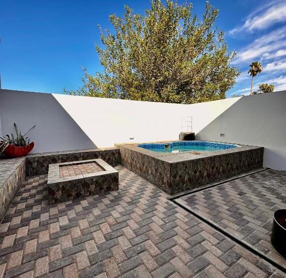 ペンション The Olive Branch Guesthouse And Animal Sanctuary