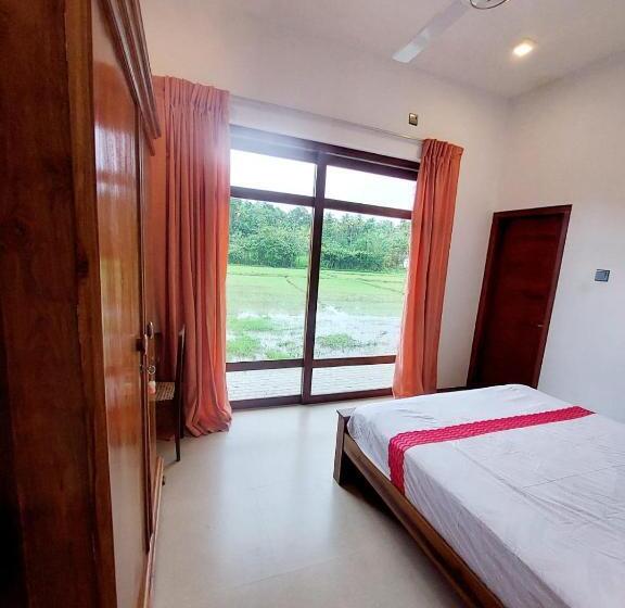 פנסיון The Villa Green Grand