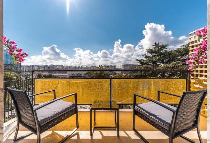 פנסיון The Train Suites