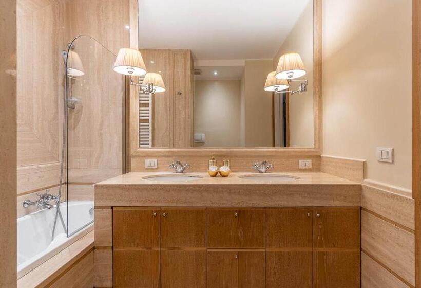 פנסיון The Train Suites