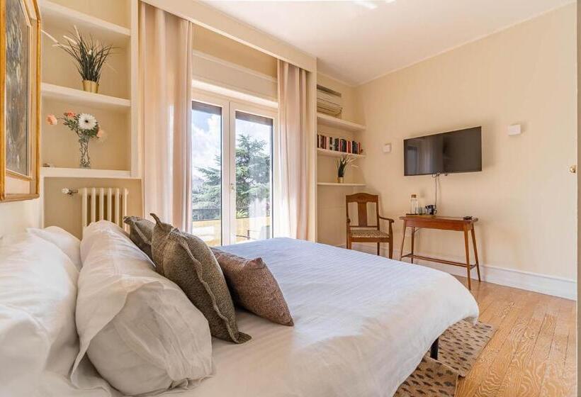 פנסיון The Train Suites