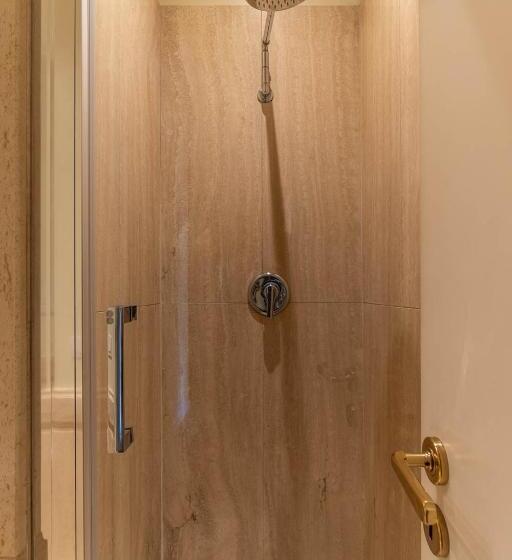 פנסיון The Train Suites