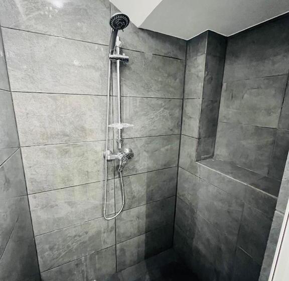 펜션 Villa Les Roches D Yzeron