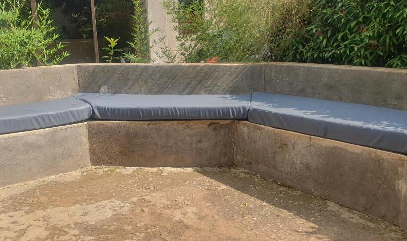 استراحتگاه Ambur Gardens Nalya