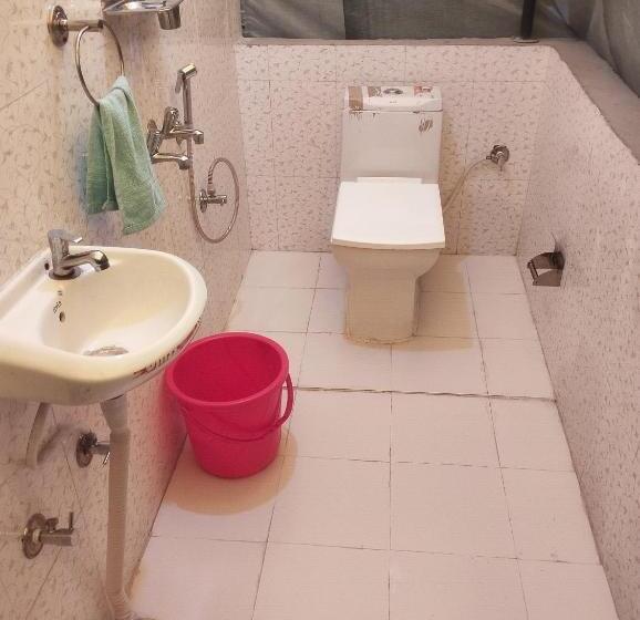 منتجع Tree Bones Camp