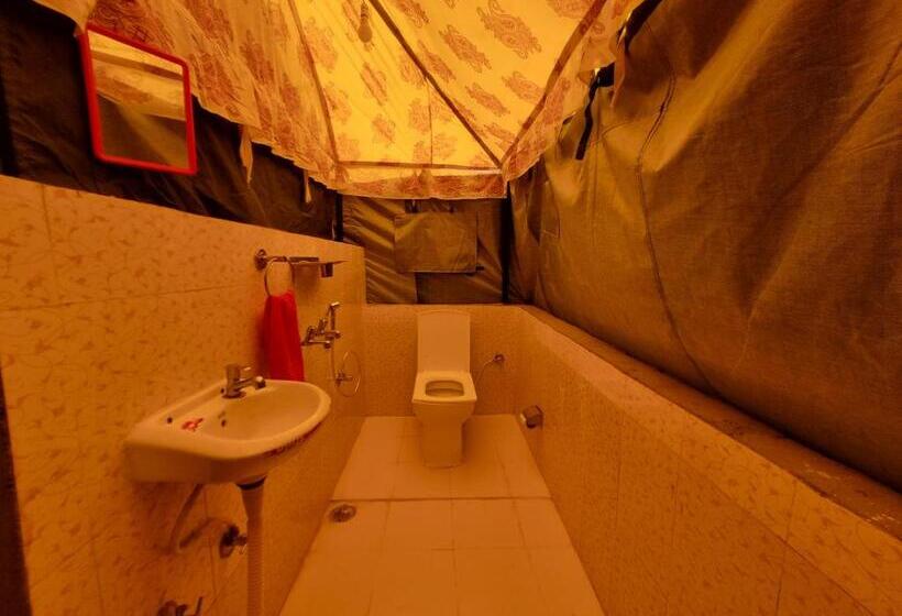 منتجع Tree Bones Camp