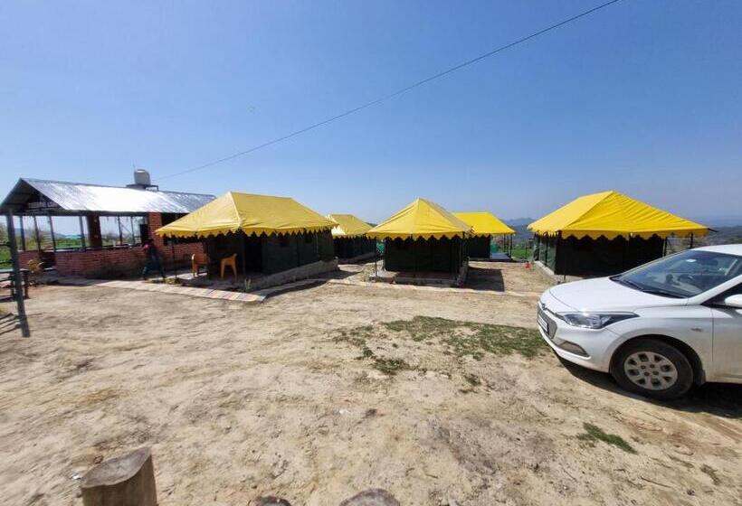 منتجع Tree Bones Camp