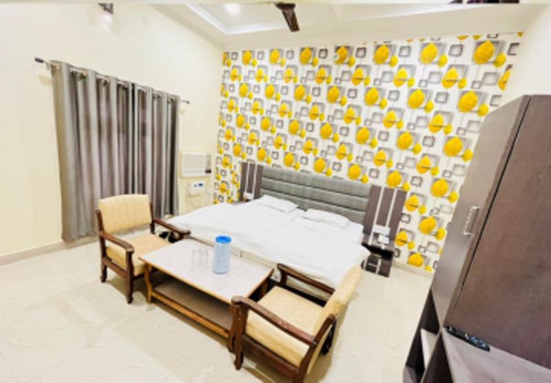 Shri Ram Hotel , Ayodhya