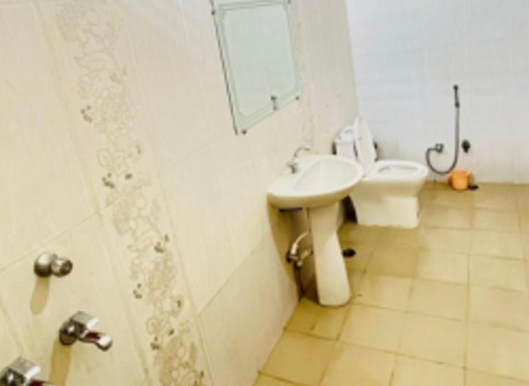 Shri Ram Hotel , Ayodhya