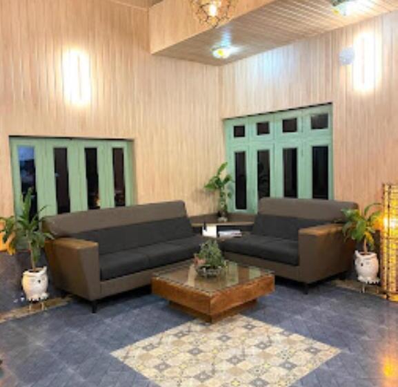 Yashmay Villa Club & Resort,gonda