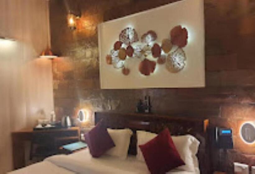 Yashmay Villa Club & Resort,gonda