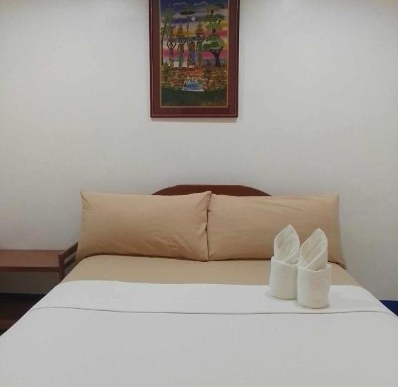 هاستل Casa De Praxides Tourist Inn