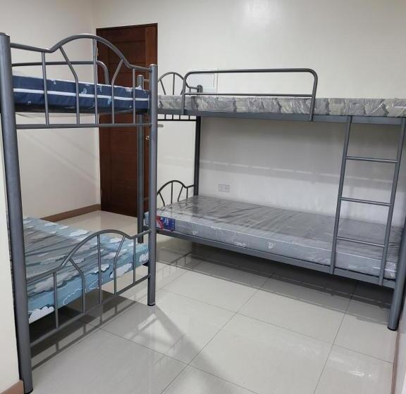 הוסטל Dormitory Near Sm And S And R