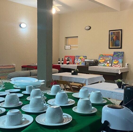 旅馆 Pousada Aurora Peruíbe