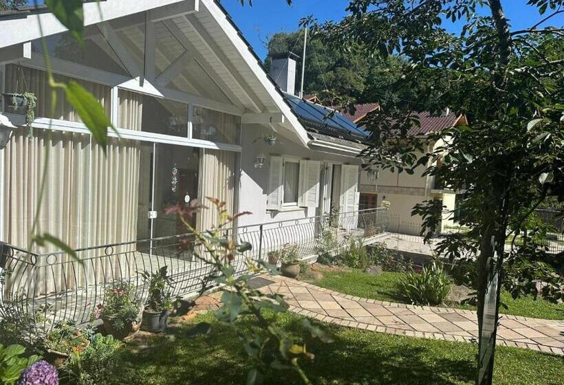 旅馆 Pousada Quinta Dos Medeiros Canela E Ipê Amarelo Gramado