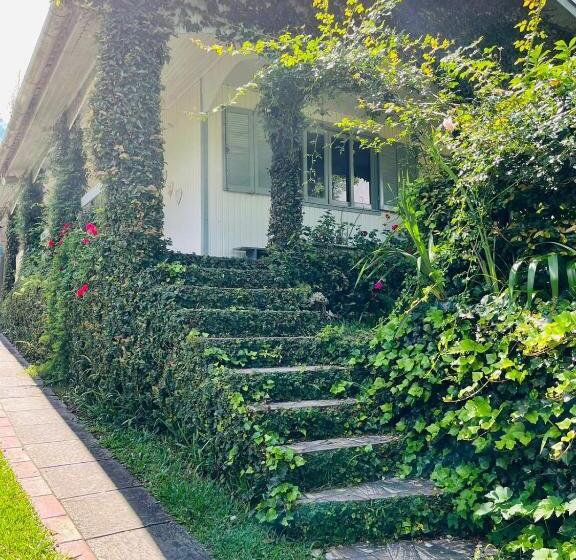 旅馆 Pousada Quinta Dos Medeiros Canela E Ipê Amarelo Gramado