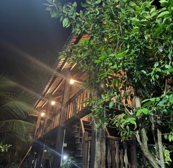 تختخواب و صبحانه Bưng Riềng Garden