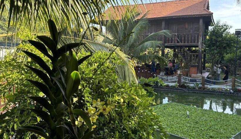 تختخواب و صبحانه Bưng Riềng Garden