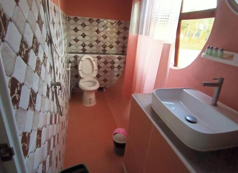 ベッドアンドブレックファースト Boat And House Resort Khao Kho