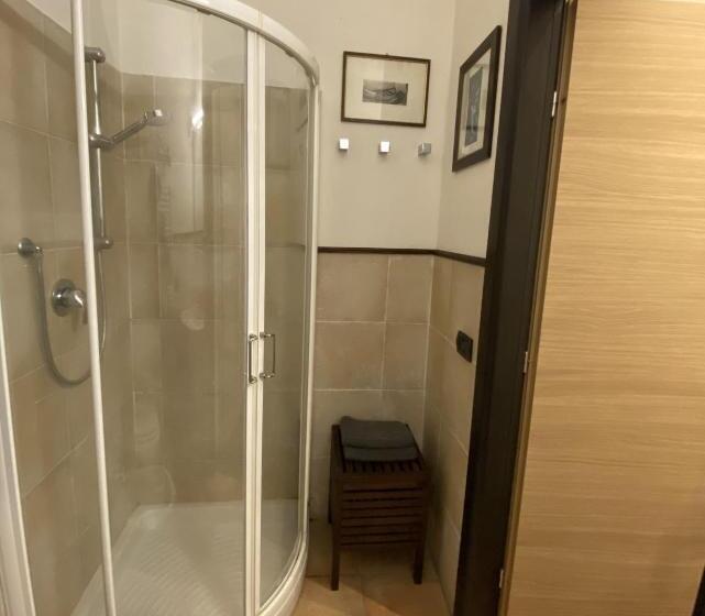 تختخواب و صبحانه Dall’antiquario