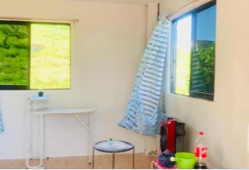 تختخواب و صبحانه Doc Azenith Presidential Suite