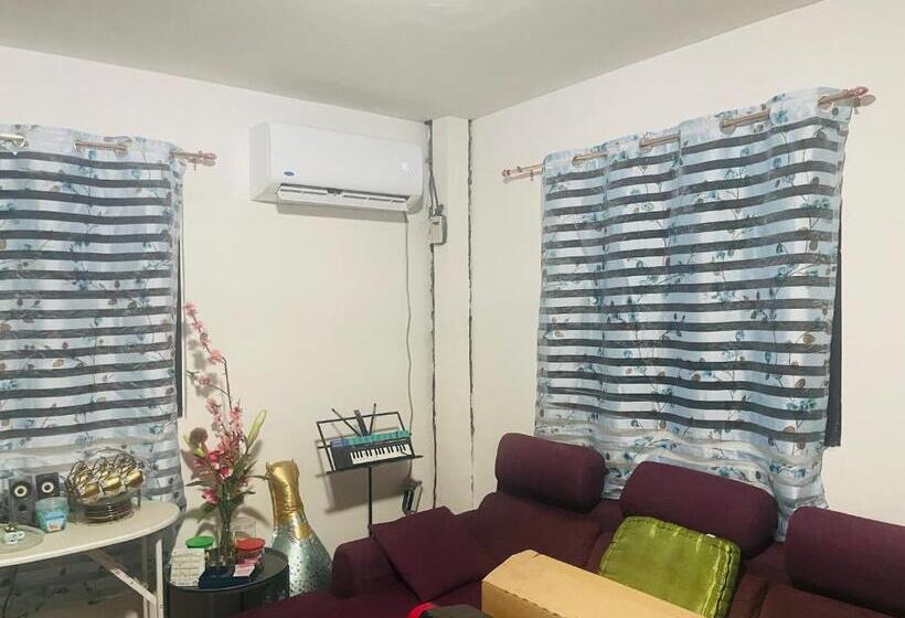 تختخواب و صبحانه Doc Azenith Presidential Suite