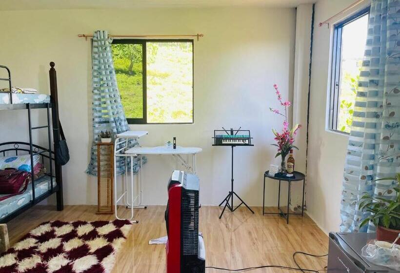 تختخواب و صبحانه Doc Azenith Presidential Suite