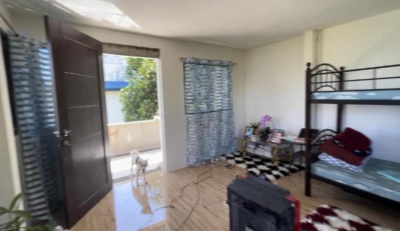 تختخواب و صبحانه Doc Azenith Presidential Suite