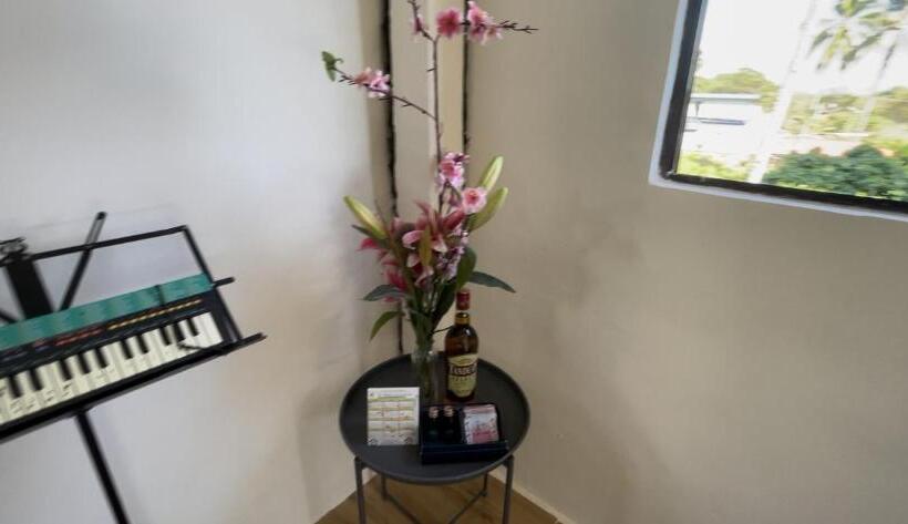 تختخواب و صبحانه Doc Azenith Presidential Suite