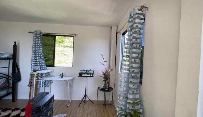 تختخواب و صبحانه Doc Azenith Presidential Suite