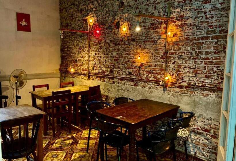 تختخواب و صبحانه Hostel Bohemian