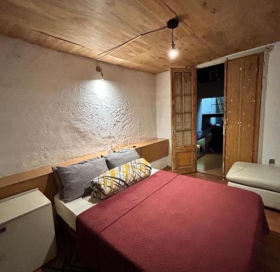 تختخواب و صبحانه Hostel Bohemian