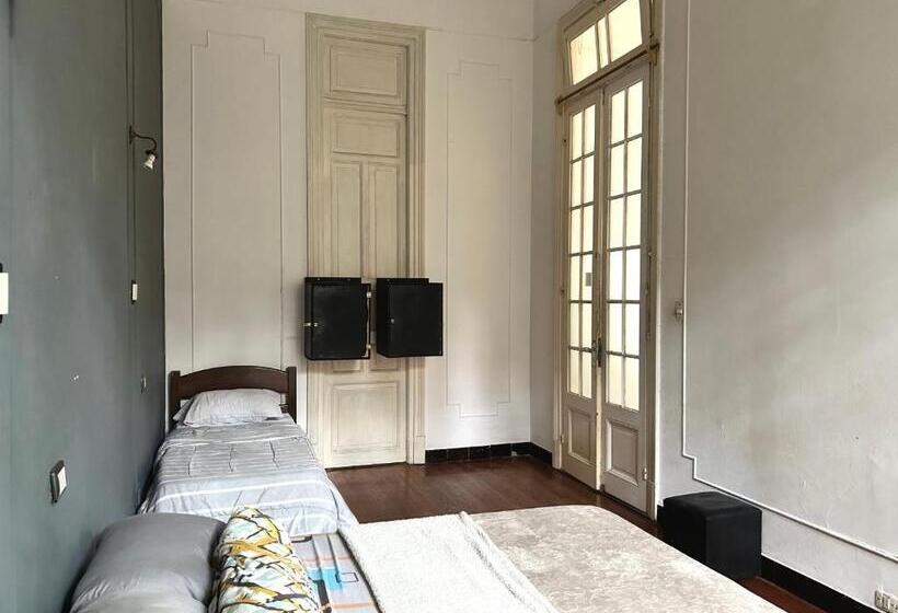 تختخواب و صبحانه Hostel Bohemian