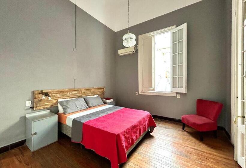 تختخواب و صبحانه Hostel Bohemian