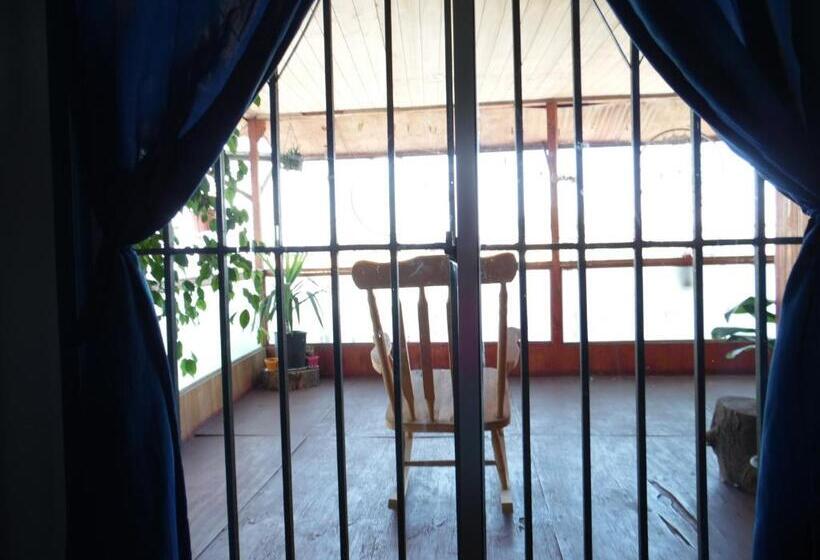 مبيت وإفطار Molino Rojo Hostel