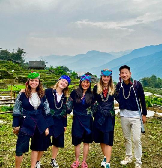 تختخواب و صبحانه Mountain Valley Local Homestay