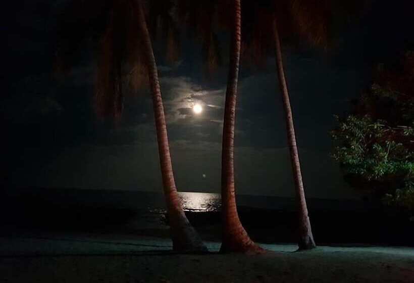 צימר Surya Beach Resort Palawan