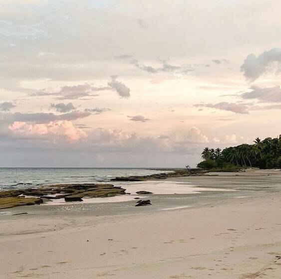 צימר Surya Beach Resort Palawan