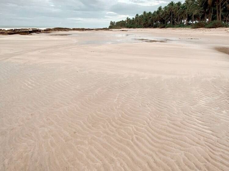 צימר Surya Beach Resort Palawan