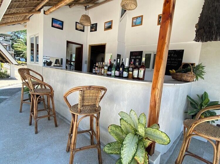 צימר Surya Beach Resort Palawan