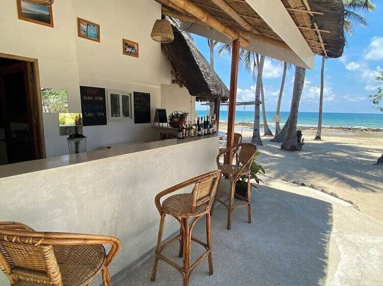 צימר Surya Beach Resort Palawan
