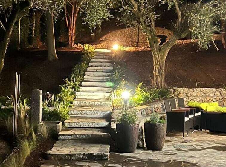 ベッドアンドブレックファースト Villa Jasmine