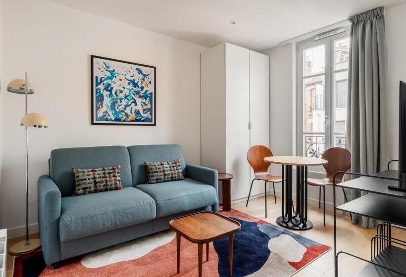 Emilie Homes   Clichy