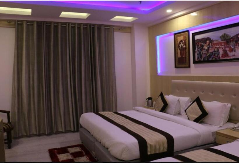 فندق Anandi Inn By Bookingcare