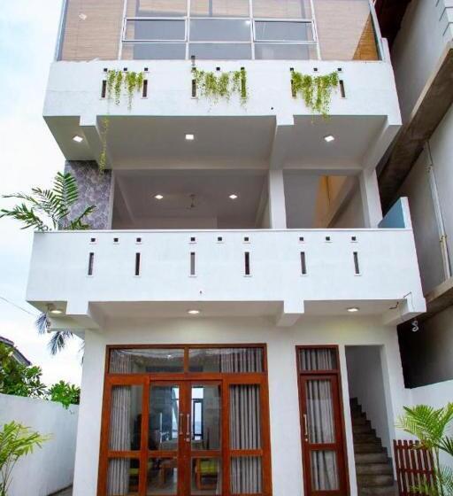 酒店 Asa Bay Beach Resort