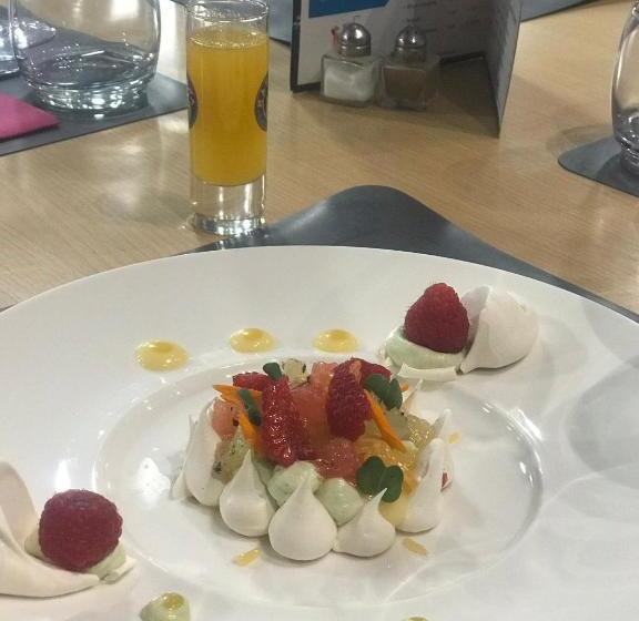 בית מלון כפרי Auberge De Mourjou